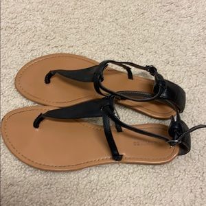 Express Thong Sandals - Black
